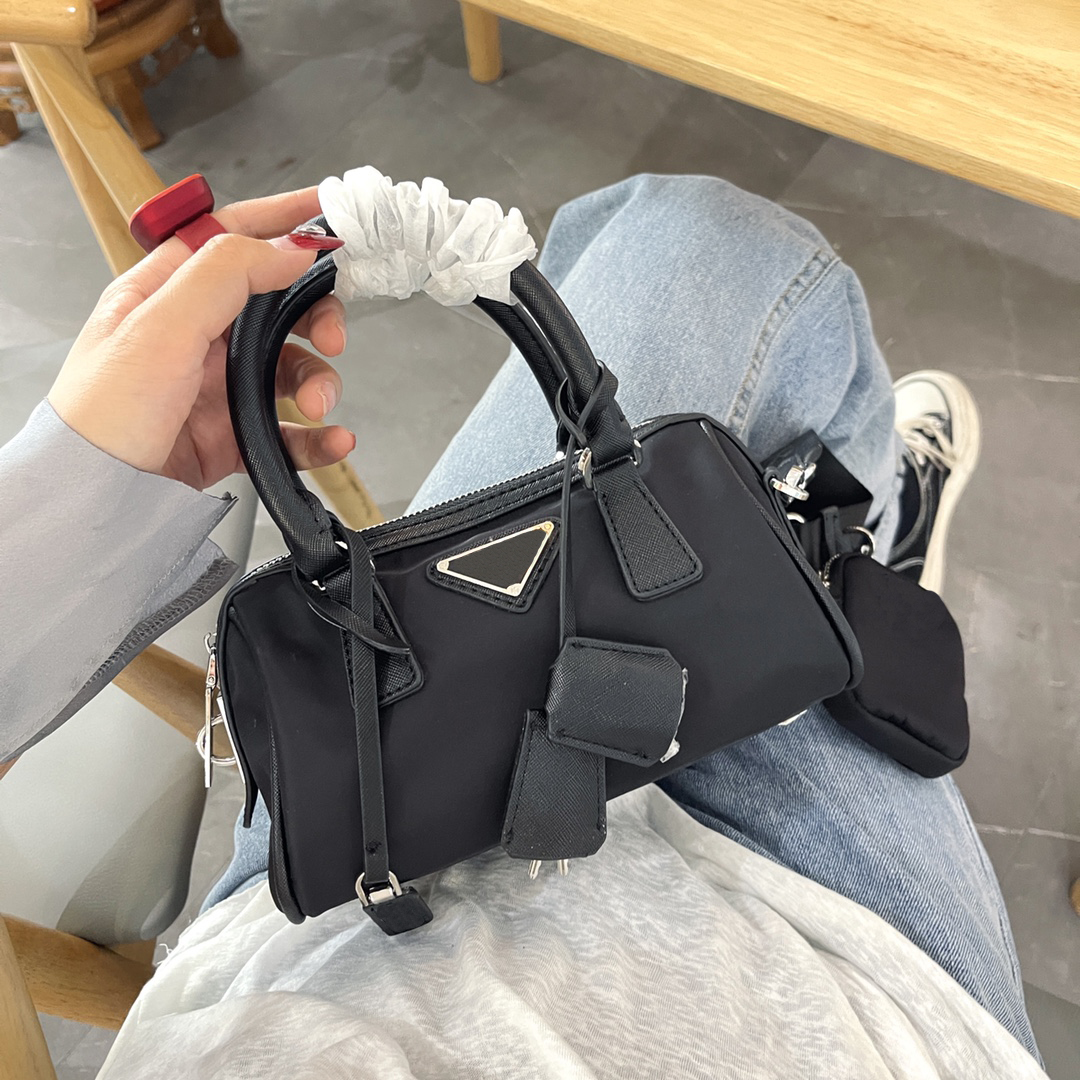

2022 luxury handbag totes designer pillow bags fashion with nylon fabric women's diagonal shoulder bag high quality handbags, Make up for price