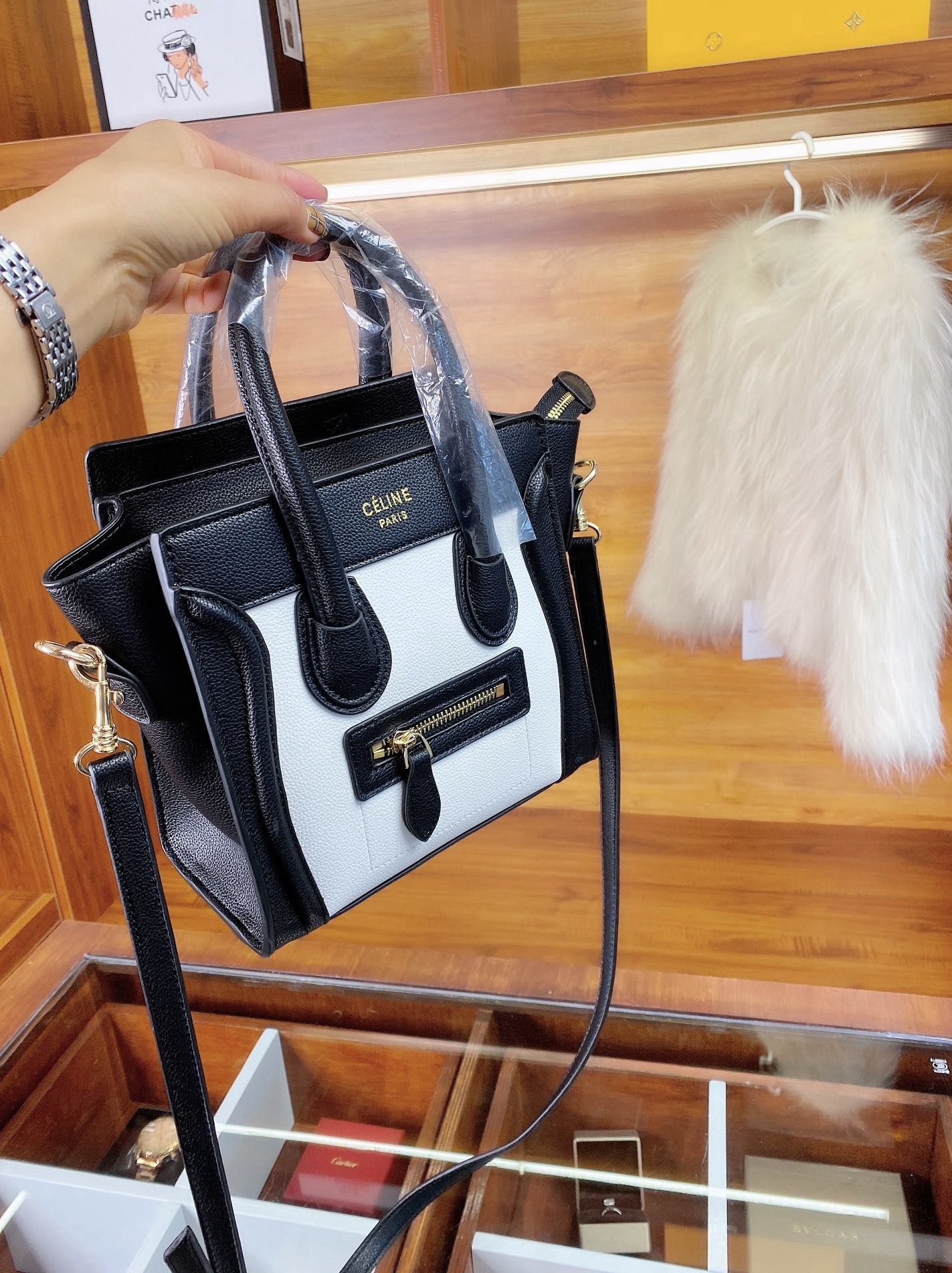 

The Designers 2021 Soft Leather Women Handbag Logo Capacity Tote Bags Fashion Makeup Luxurys Brang Bag -S4000, Red;black