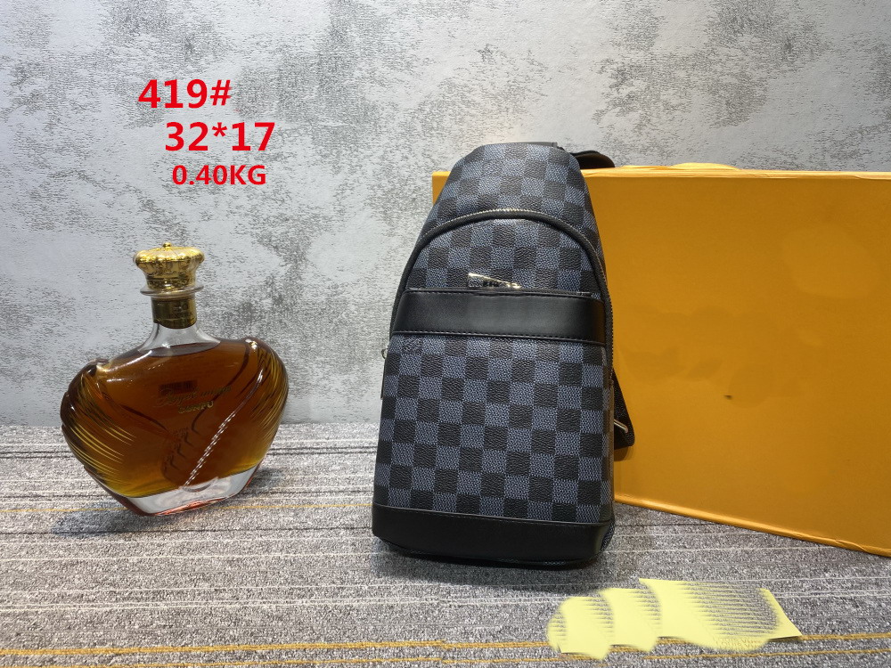 

Men Luxurys Designers Day Packs Bags leather handbag color plaid splicing compact and comfortable men's shoulder bag, With logo