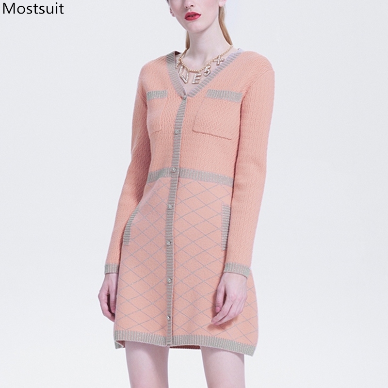 

Winter Long Sleeve Knitted Mini Dress Women Vintage Elegant V-neck Black Beige Pink Plaid Part Sweater Dresses Korean 210518