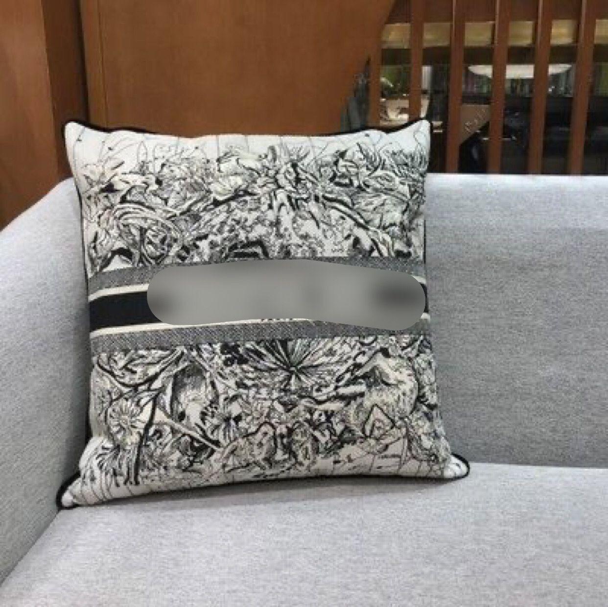 

Luxury designer pillow case cushion cover top quality Signage embroidery craft flower pattern 45*45cm and 30*50cm for home Hotel photo decor, As pic