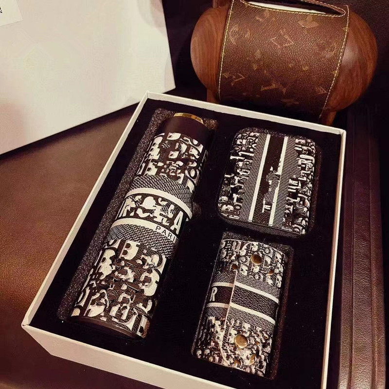 

wholesale classic design Water Bottles unisex Thermos Cup flask home travel Gift Box Key case, Custom