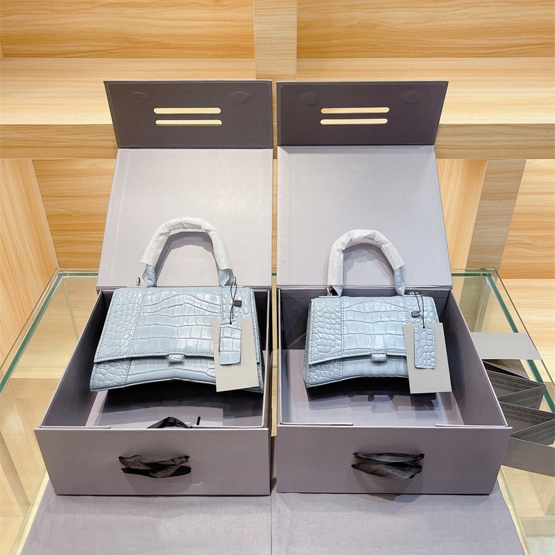 

Fashion Original Hourglass Bags Lady Cross Body Bag Leather Metal Buckle Women Handbag 7 Colors Two Sizes, Grey