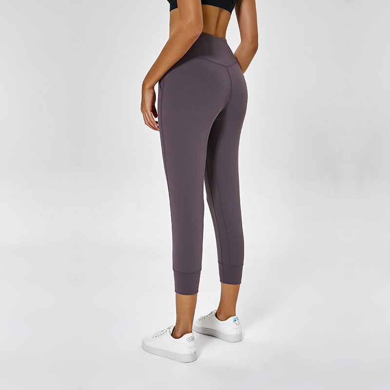 

Women Sports Jogger Capris Back Waist Crop Running Active Lounge Crop with side pockets Tights Light weight stretch leggings, Winered