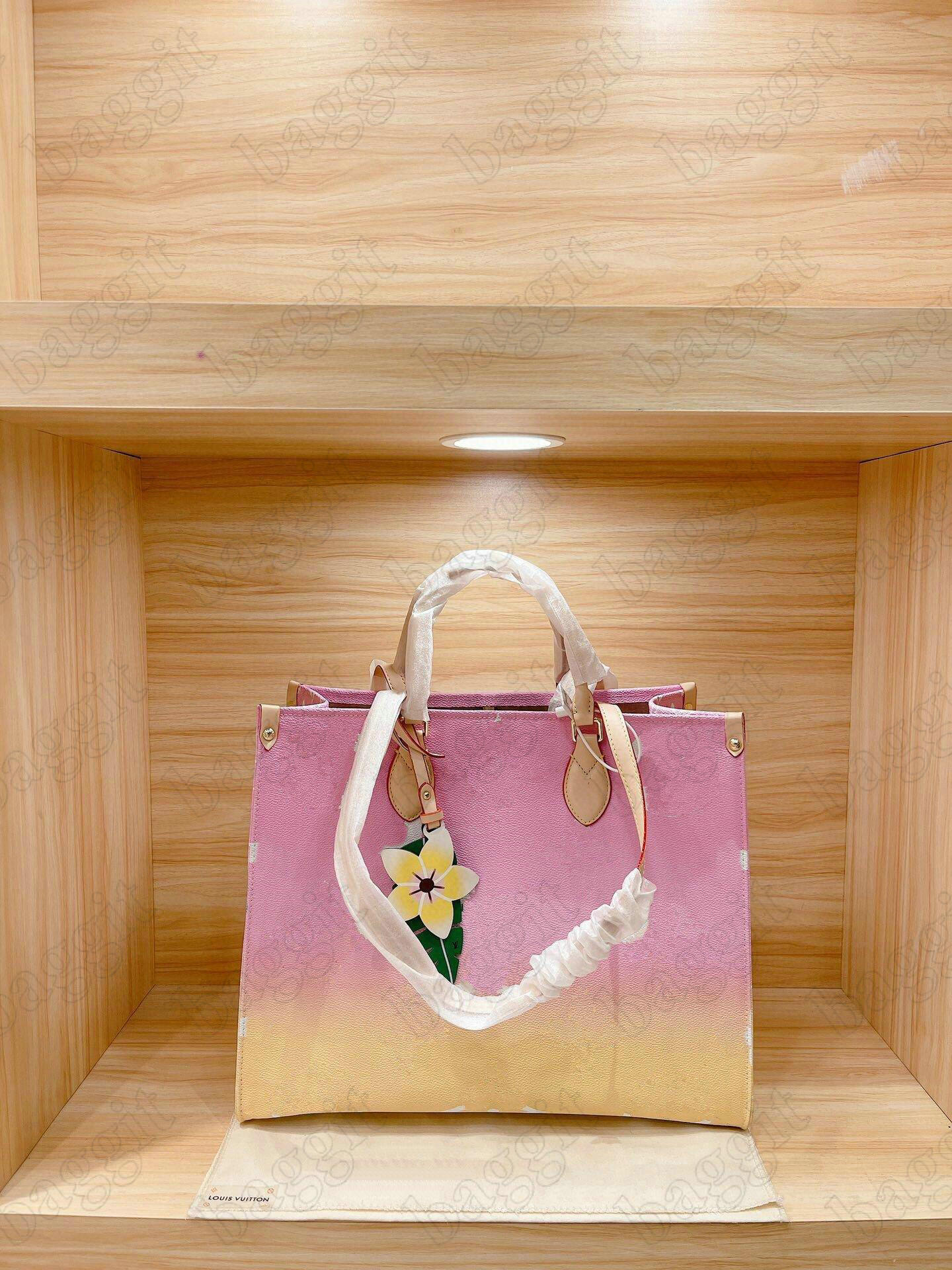 

Onthego GM MM Edition Tote Bag 2021ss Summer By The Pool With Floral Womens Designer Luxurys Handle Bags Colorful CrossBody Handbag 41cm 33cm, No bag