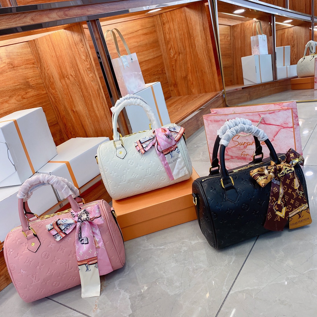 

Top LV Louis Vitton Nano Speedy Mini Shoulder Bags Pillow Designers Purses Wallet Women Fashion Messenger Shopping Bag Crossbody Vut