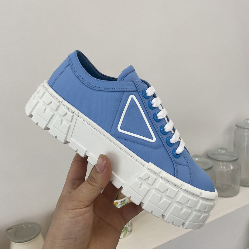

luxury Women Sneakers Designer Shoes Lnspired by motorcycle wheels a nylon gabardine sneaker has Thick rubber sole Ariangular logo adorns the sides With Box 11, #9
