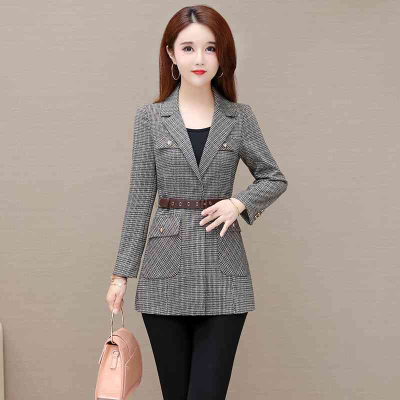 

Small coat women's thin spring and autumn 2021 new foreign style age reducing short temperament leisure mother's suit top, Black
