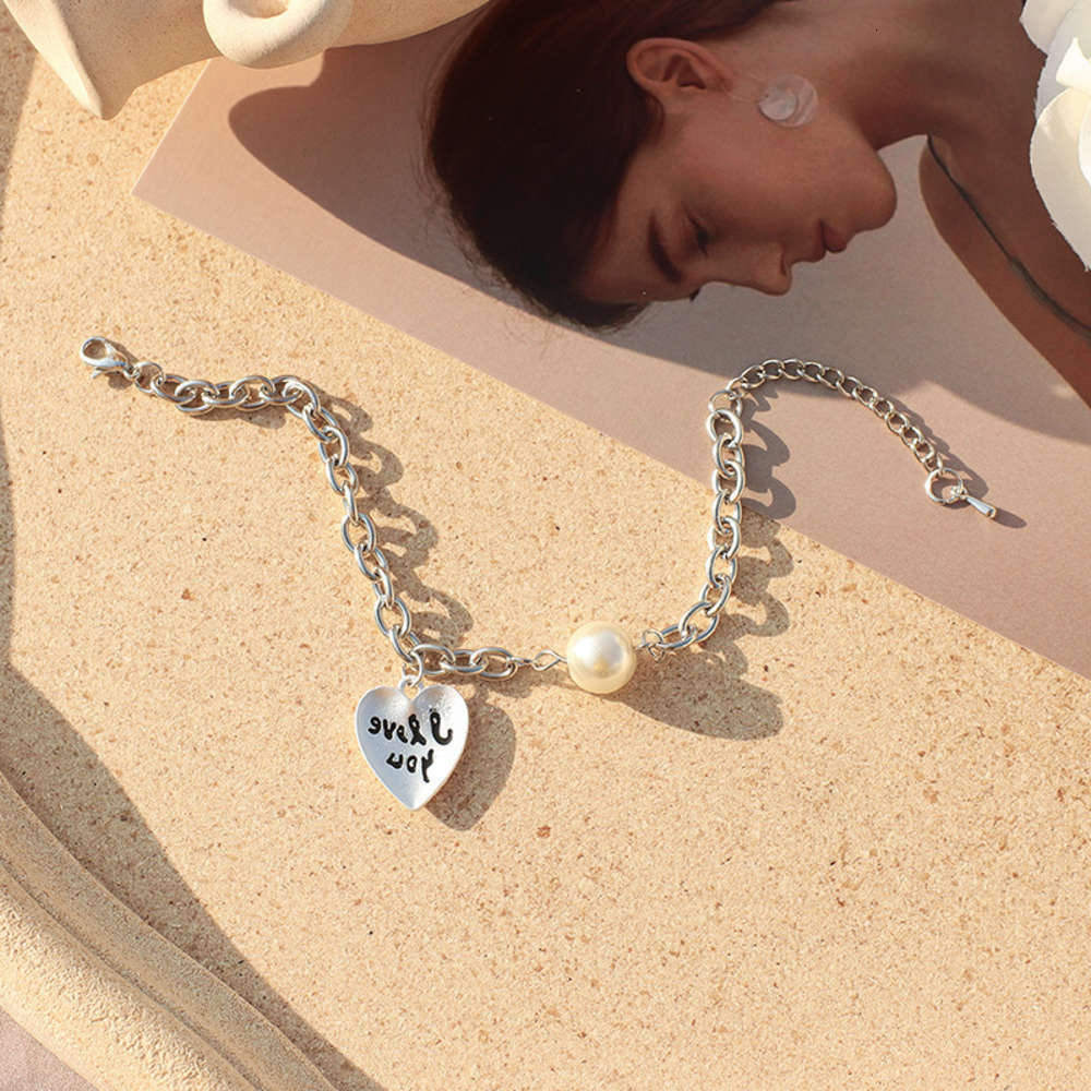 

Hand catenary Personality temperament thick chain beautiful love letter Bracelet creative punk style bracelet female student, Golden;silver