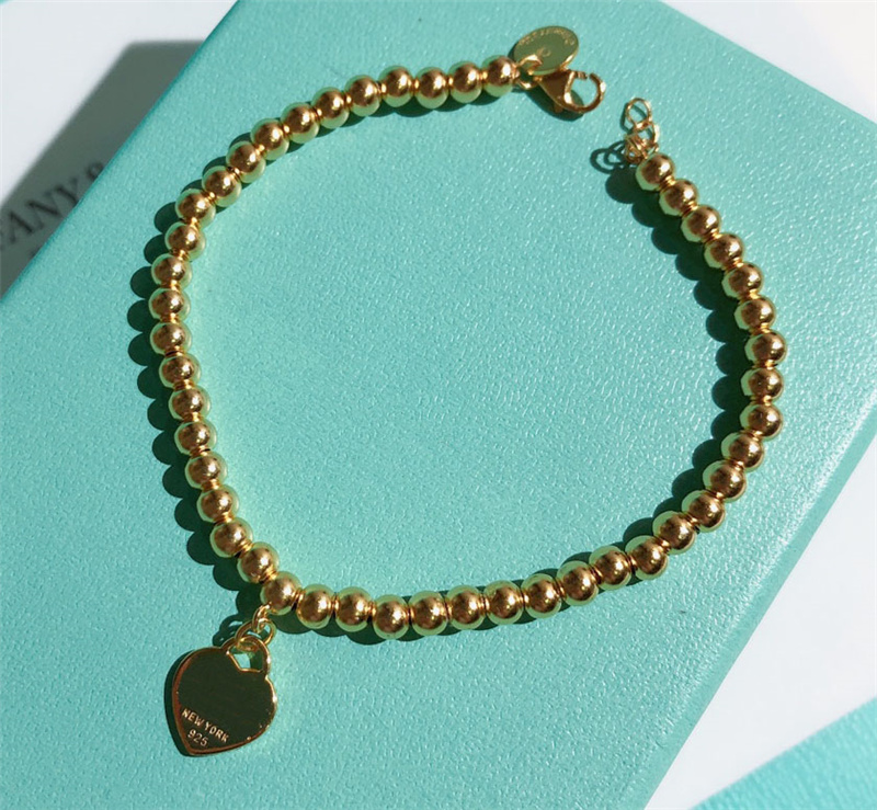 

Luxury Designer Bracelet Mens Womens Fashion Heart Love Bracelet Gold Simple Style Top Quality Luxury Designer Jewelry