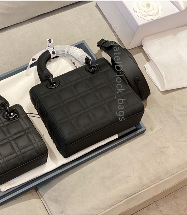 

2021 SS Luxury famous lady bag Ladies Favorite fashion Bags Pure black Patent Leather High quality Handbags All match Classic Women Cross Bo