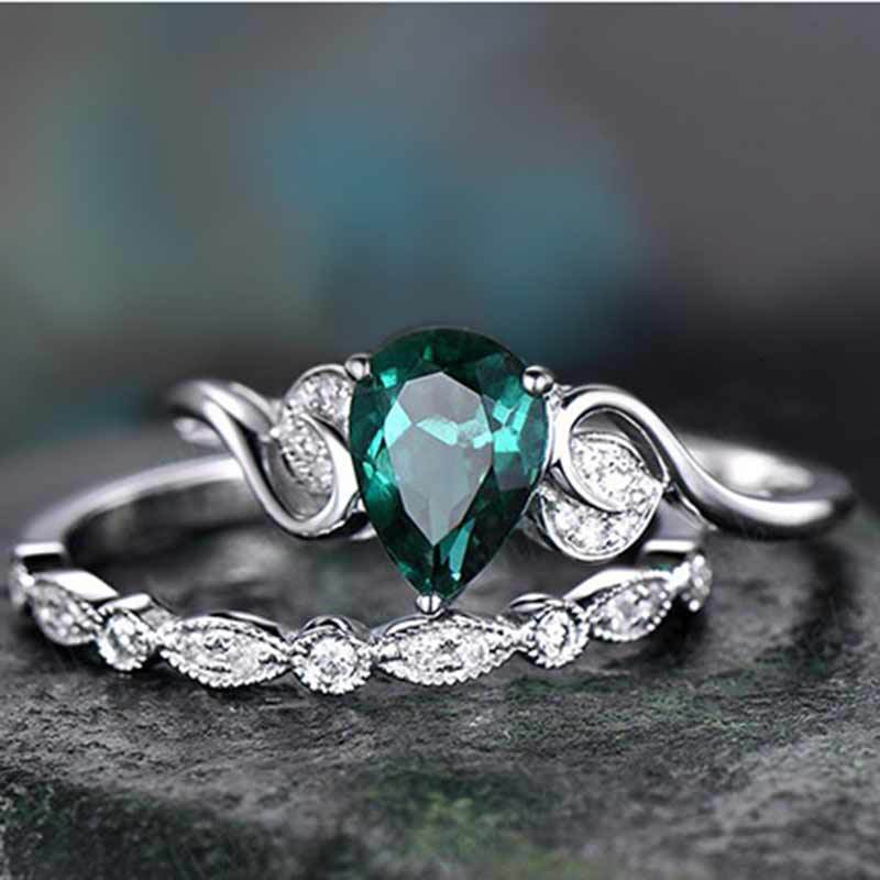 

Mens and womens RING inlaid emerald zircon set for women