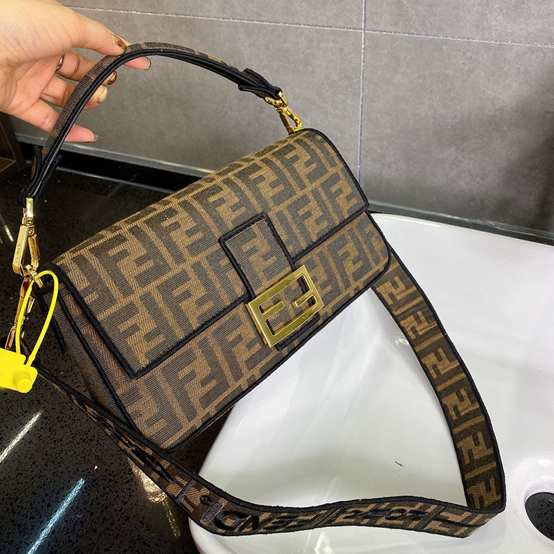 

Fd New uette Ff Printed One Shoulder Messenger Handbag Classic Antique Armpit Bag