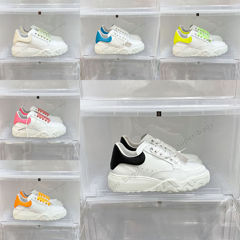 

Women Platform Shoes Luxury Designer Men White Sneakers Fashion Flat non-slip Sheepskin Triple S Trainer With Box Size 34 To 45, Black