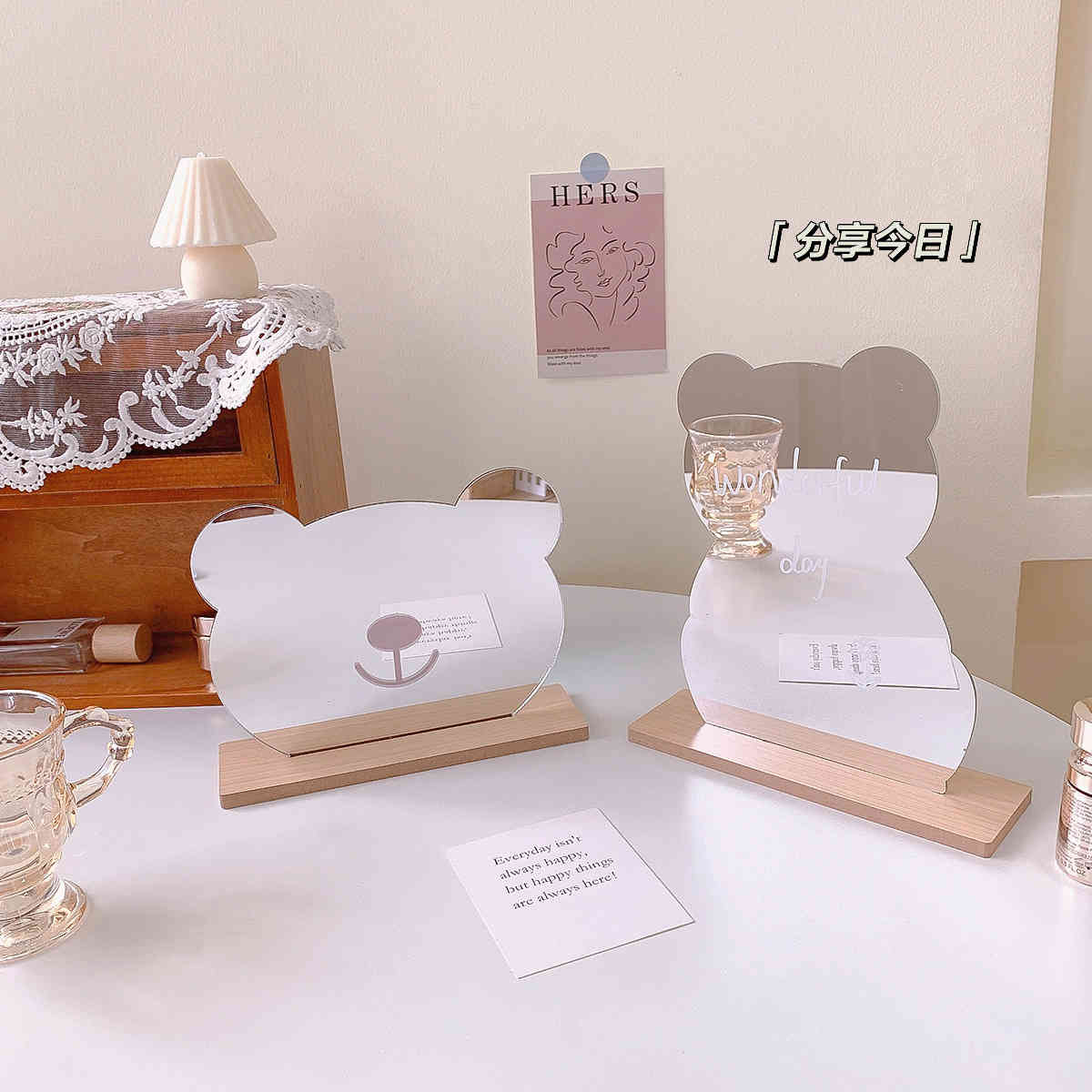 

W&G Kawaii s Korea Ins Simple Irregular Acrylic Desktop Makeup Shooting Prop Mirror