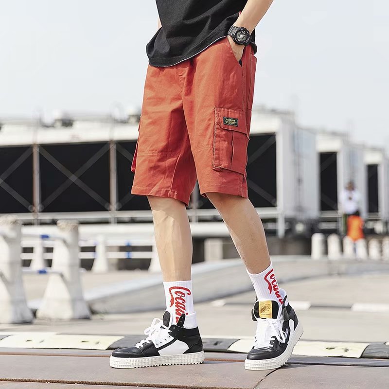

Japanese men's mid-waist cargo shorts 2021 summer new thin style fashion loose casual sports five-point straight shorts, Black