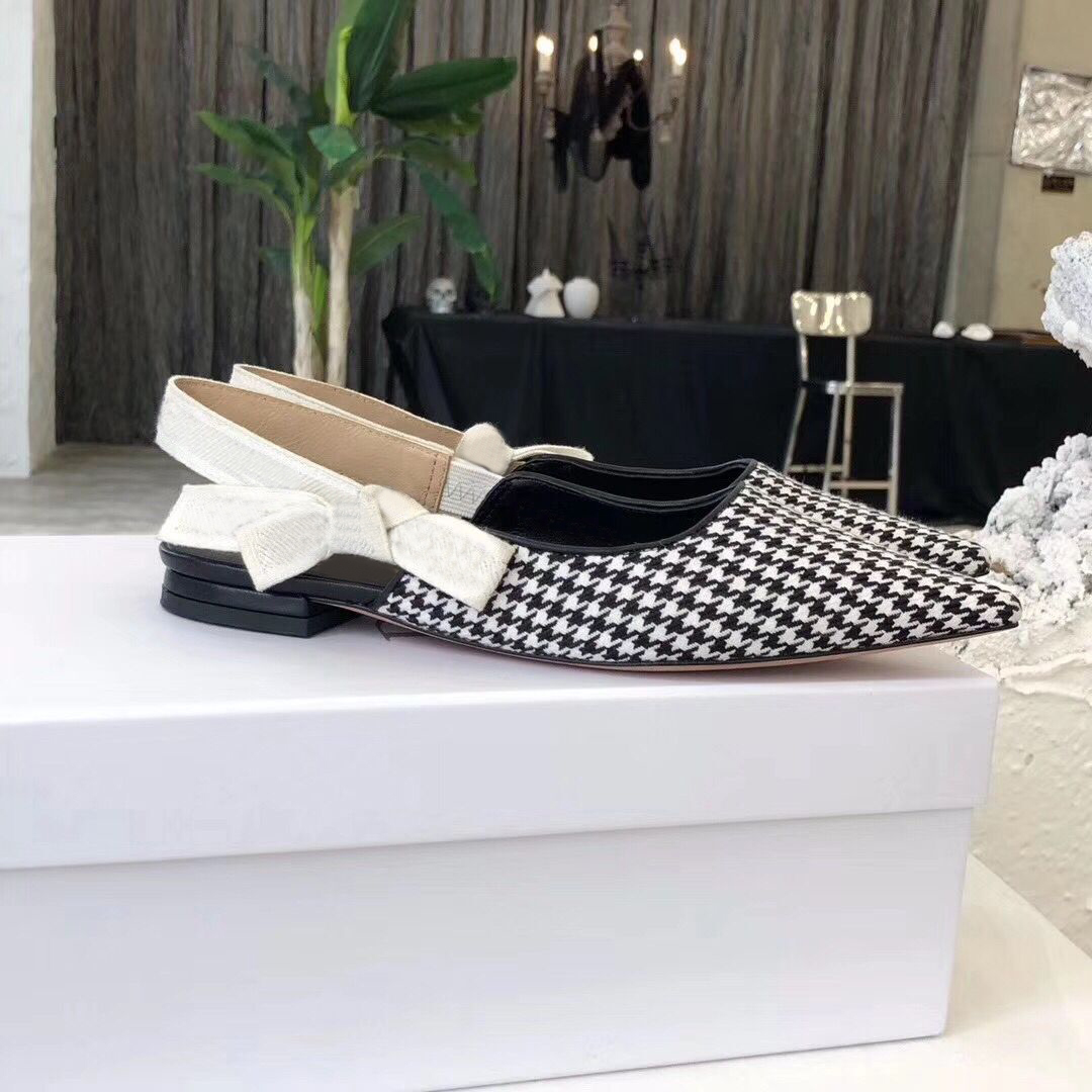 

Comfortable flat heel pointed women's sandals Gladiator leather 2021 spring and summer set fashion designer sexy black and white mesh diamond dinner shoes L 34-41-42, Apricot + leather [flat]