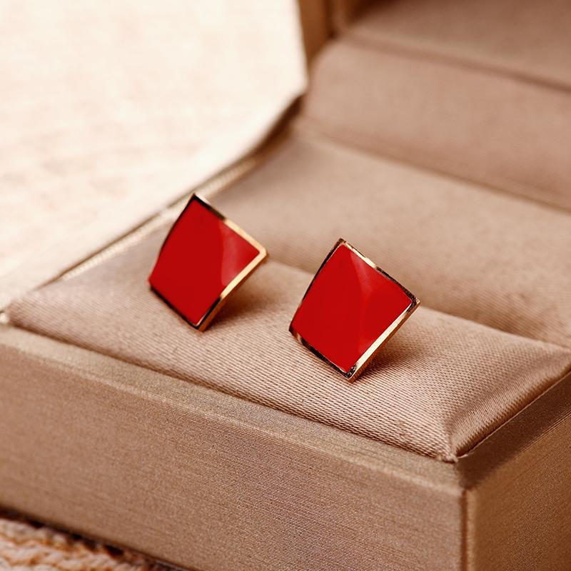 

Stud Trendy Korean Fashion Geometry Twisty Square Red Black Women Earrings Female Elegant No Fade Stainless Steel Ear Jewelry Gift