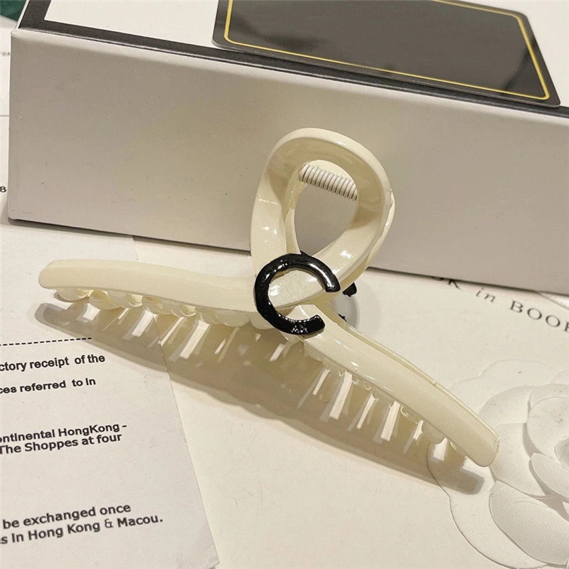 

Brand Luxury Fashion Womens Designer Hair Clips Claws Big Square Crabs Clip Leopard Grain Plugs For Women Hair Accessories