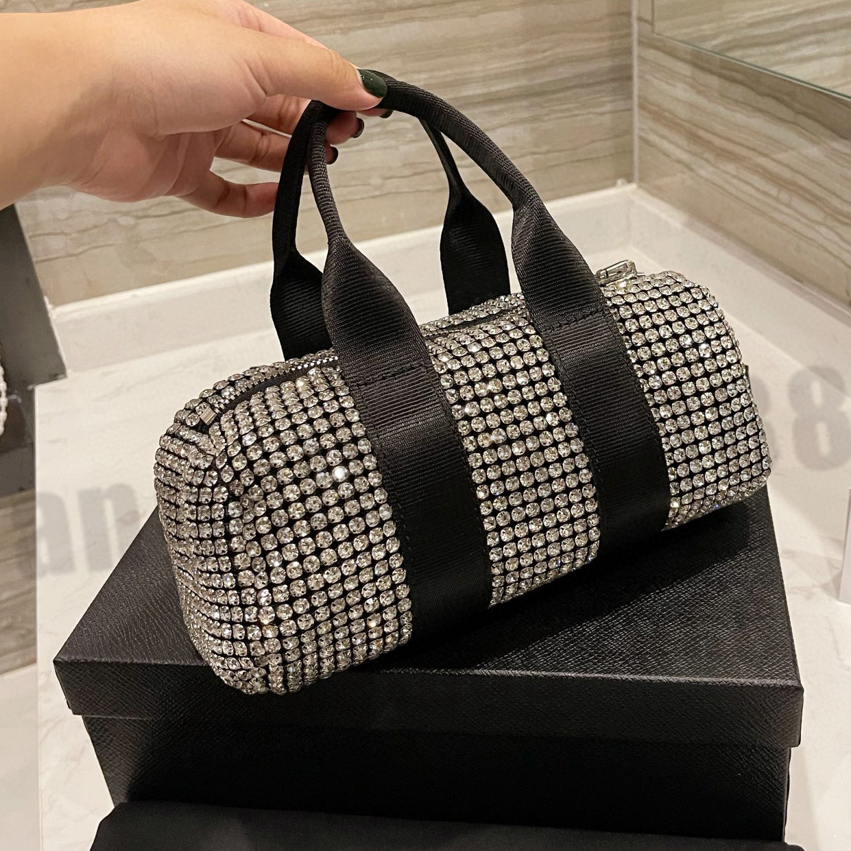 

Diamond Luxury Designer Brand Senior crystal Bags Fashion Shoulder lady Handbags High Quality underarm chains phone bag purse wallet pillow totes temperament, No bags
