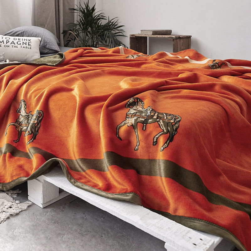 

High quality Vintage Letters Blanket Fall Winter Home Hotel Outdoor Soft Touch Warm Sofa Bed Quilt Beach Free Ship