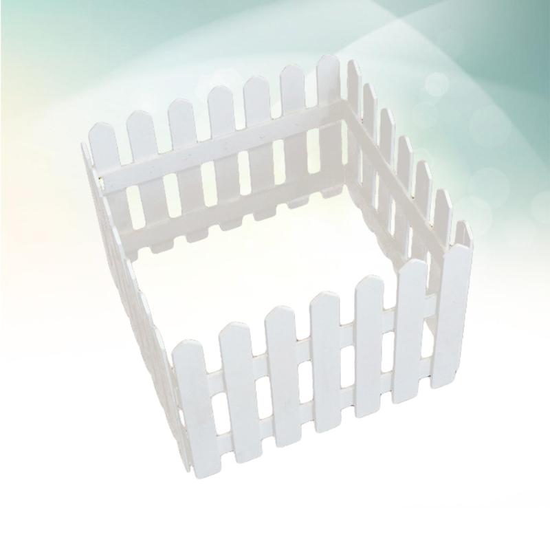 

Christmas Decorations 1.6m Decoractive Wooden Picket Fence Miniature Home Garden Xmas Tree Wedding Party Decoration (White)