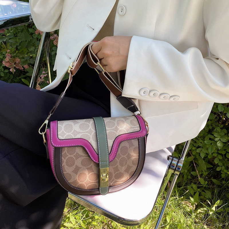 

Printed women's 2021 new fashion high sense contrast color Saddle Bag Fashion Single Shoulder Messenger semi-circular small bag, Khaki