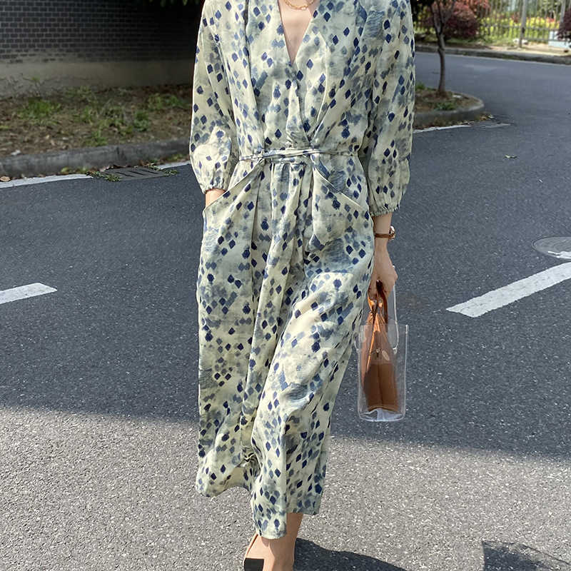 

HXJJP Summer Women Long Floral Printed Dresses Female V-neck Three Quarter Sleeve Bohemian Maxi Dress 210607, Picture