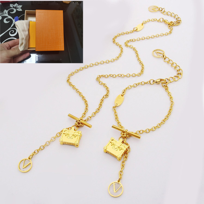 

Designers Petite Malle Bag Pendant Necklace Fashion Women's Stainless Steel Necklace Bracelet Set Lovers Jewelry, Box