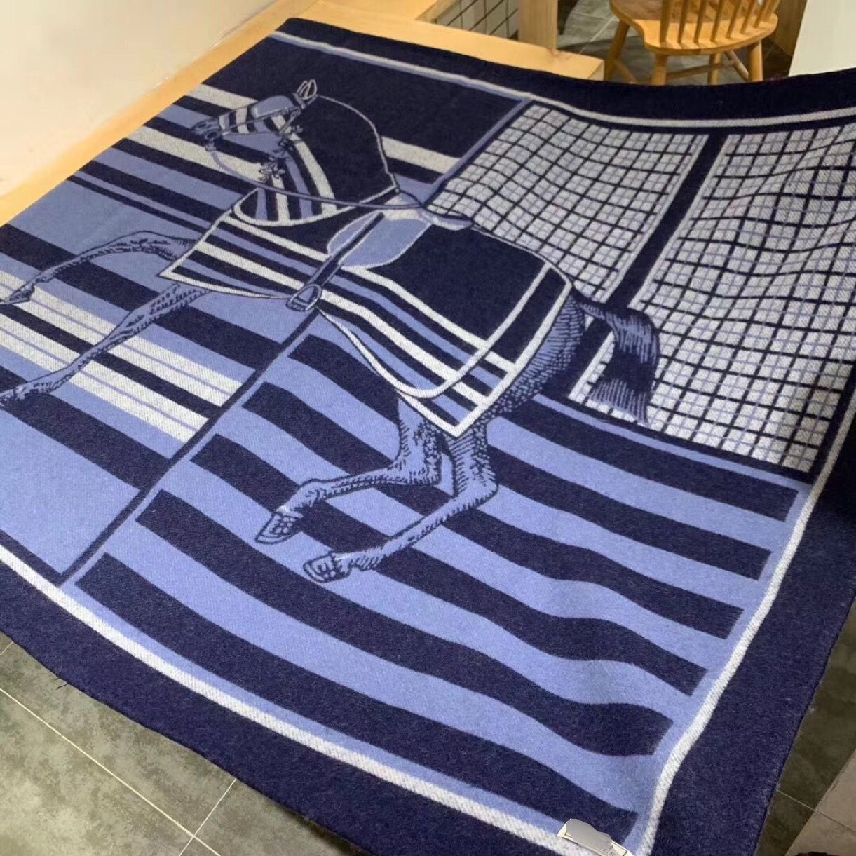 

Luxury designer Cashmere wool Carriage pattern blanket pillowcase shawl large size 170*140cm thicken weight about 1.3kg for Family Friends gifts