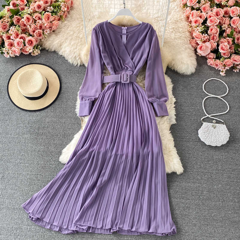 

Women Purple/Red Hollow Out Pleated Long Dress Vintage Round Neck High Waist Draped Maxi Vestidos Female Spring Summer 2021 New Y0603