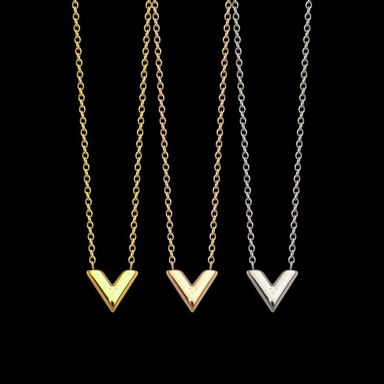 Fashion Ornament V-Shaped Pendant Necklace 18K Gold Women's All-Match Accessories