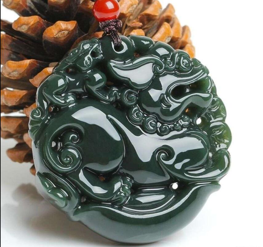 

Natural xinjiang hetian jade qingyu PI xiu pendant, Silver
