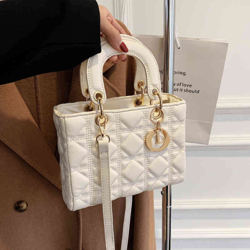 

Shoulder Bag Dor Lady High-grade Chain Portable Messenger Textured Princess, Black