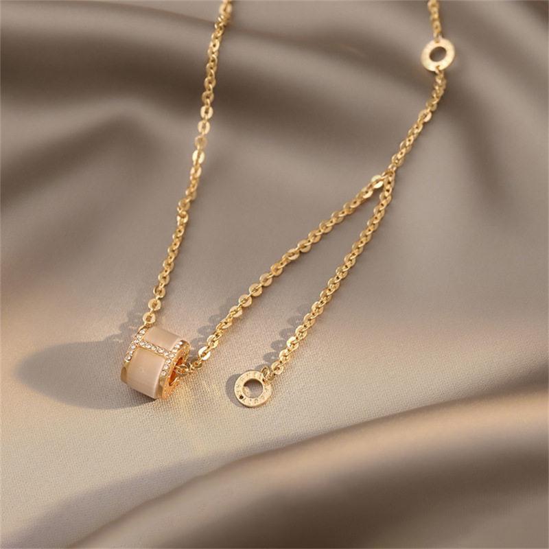

Chains Opal Luxurious Pendant Necklace For Women Transfer Beads Titanium Steel Chain Vintage Fashion Jewery, Silver