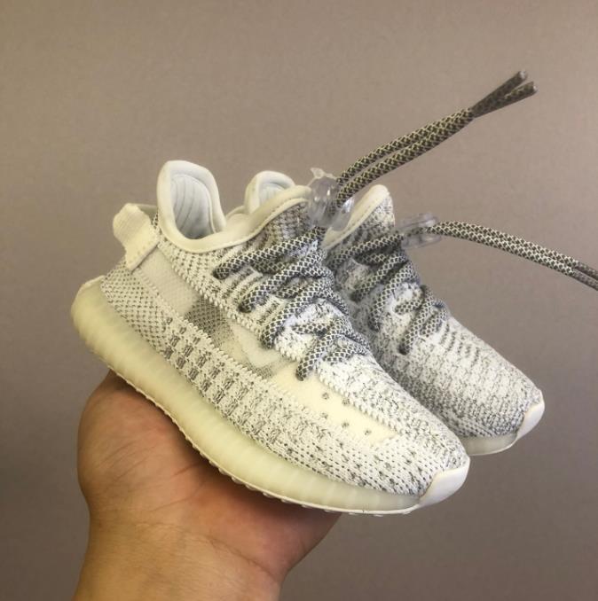 

superior quality Kid Designe Sneaker Hiphop Brand Kanyes West Shoe Boys Girls Teens Active Breathable Running Shoes Eur 22-31 for Kids, Black