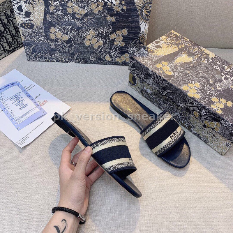 

Womens Summer Sandals Classic Knited Embroidery Beach Slide Slippers Square Toe Flip Flops Sexy Heels Ladies Flat Fashion Designs Open Toe S, Black