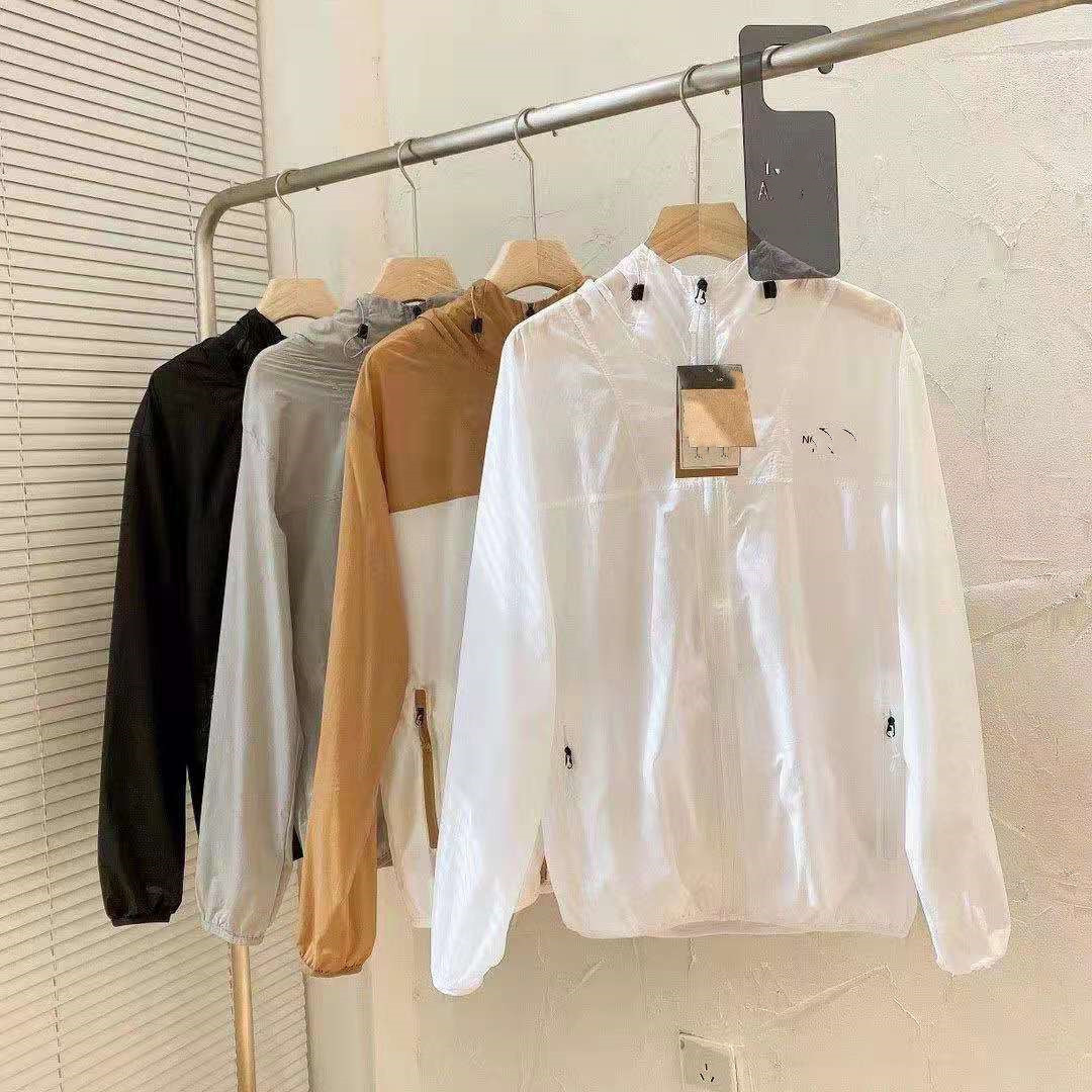

Luxury design summer Beijia letter embroidery men' color matching lightweight breathable sunscreen skin coat, White