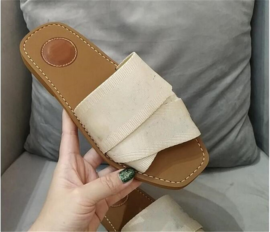

cb 2021 Newest Branded Women Woody Mules Fflat Slipper Deisgner Lady Lettering Fabric Outdoor Leather Sole Slide Sandal 01