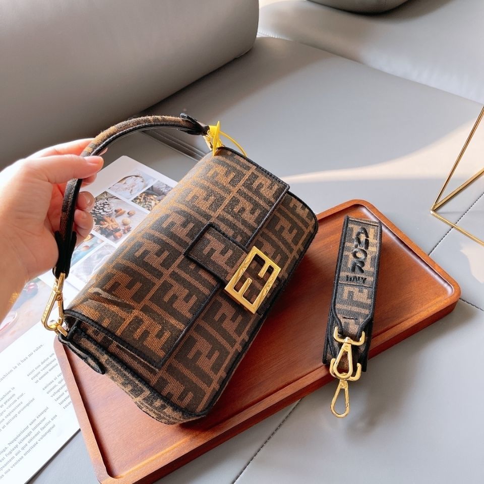 

Handbag 2021 spring and summer new FF printing stick bag single shoulder cross chain cross women's bag portable messenger bagzly