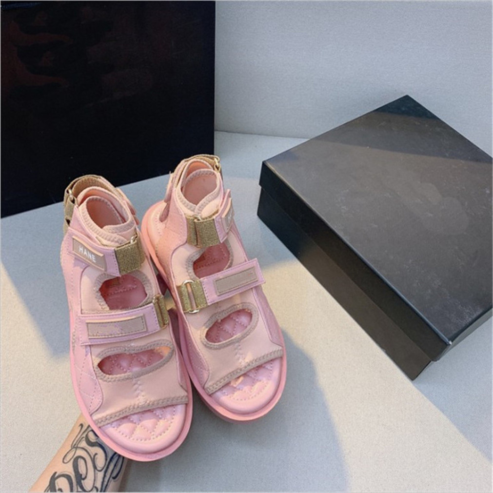 

2021 Luxury leather Top quality Women Flat sandal Arcade Fashion Lady Canvas Loop Adjustable Straps Sporty Bicolor comfortable Rubber Sole slippers, Black