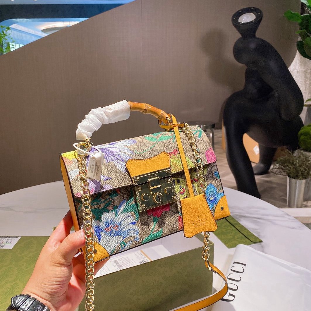 

2021 Luxury Brand Leather Fashion Shoulder Bags Men's and Women's Classic Handbags High Quality Crossbody Bag -G1888, Red;black