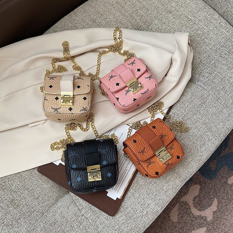 

14*12*6cm 4Colors Luxury Designer Children Girls Single Shoulder Handbags PU Leather Metal Chain Fashion Brand Cute Letters Print Messenger, Black