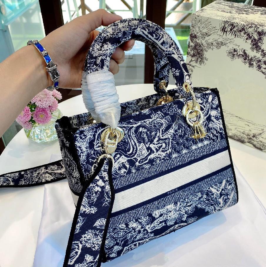 

21ss women' s cross body bags designer handbag with clas.