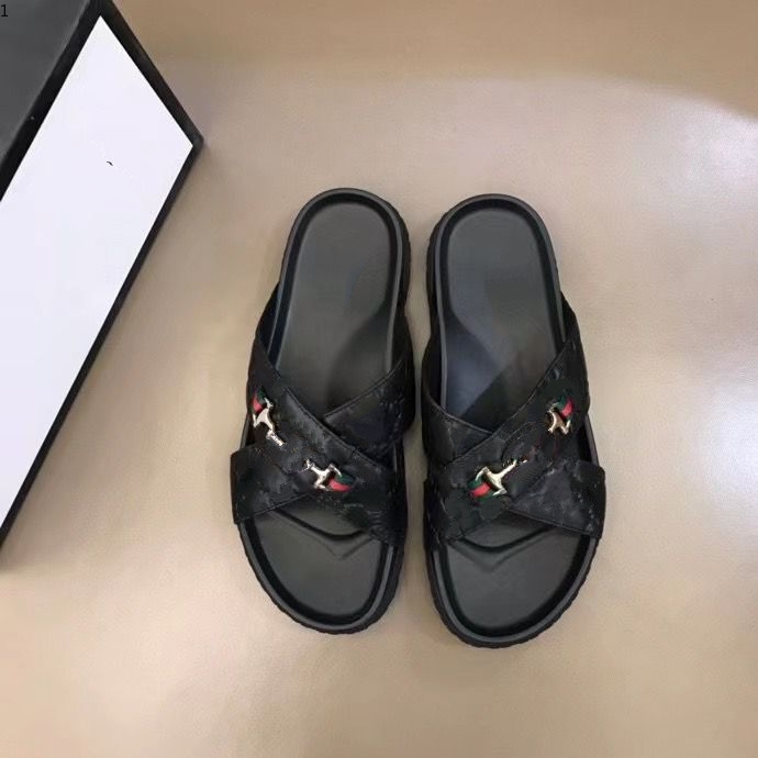 

2021 top Quality Luxury designers Slippers Men Flip Flops Sandals genuine leather Slides Summer Fashion Flat sandal 38~45 size mjk5418