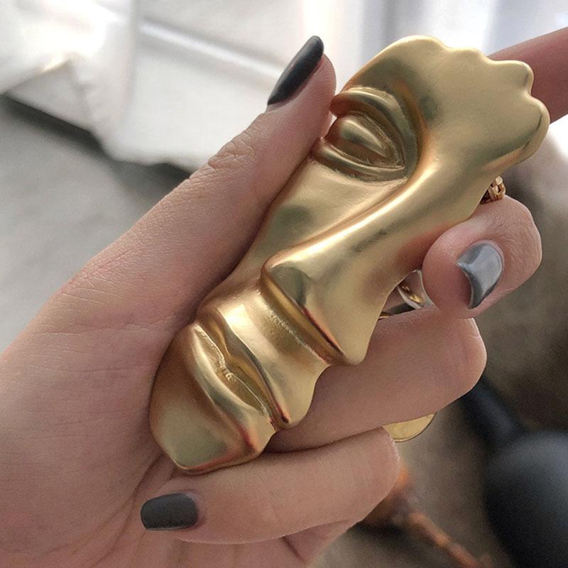 

Pins, Brooches Exaggerated Funny Abstract Gold Color Metal Western Accessories Half Human Face Portrait Brooch For Women Party Jewelry
