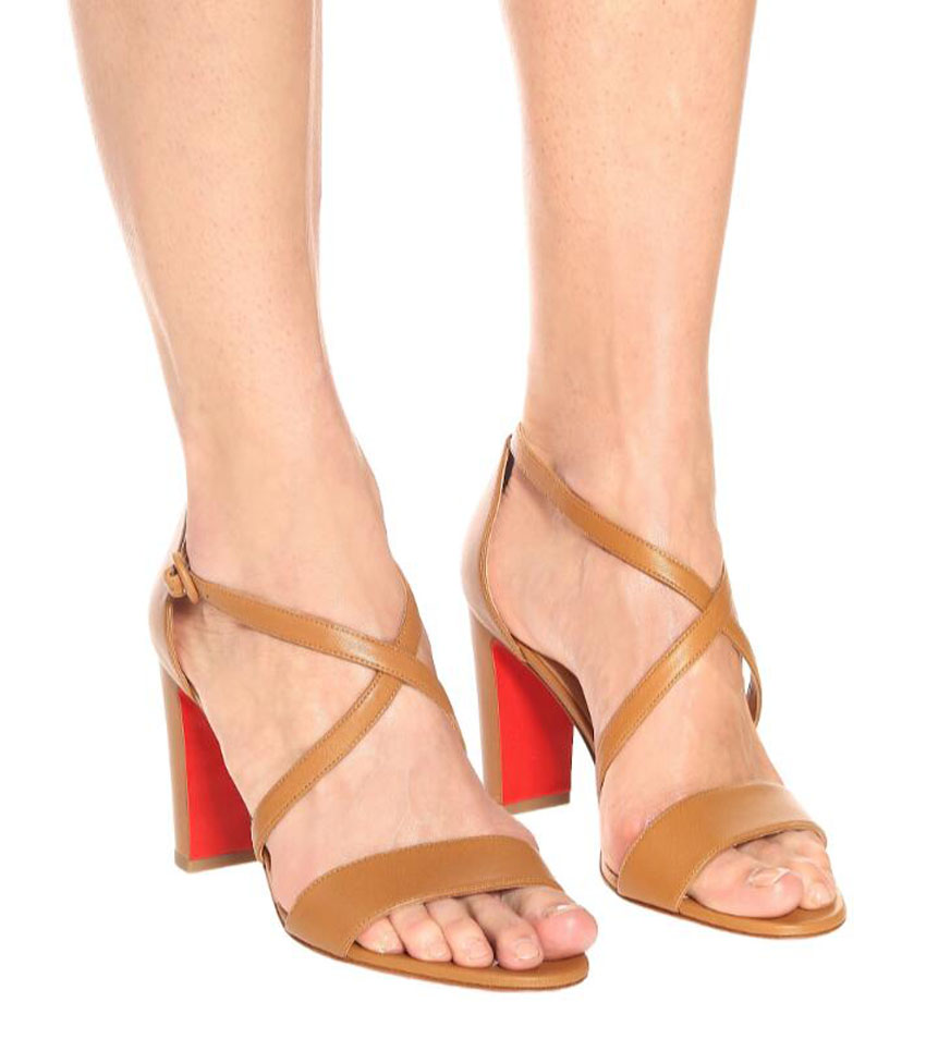 

2021S Women Sandals Shoes Luxury designs red bottom high heels chunky heeled Loubi Bee 85mm leather sandal Reds sole lady party wedding dress pumps EU35-43