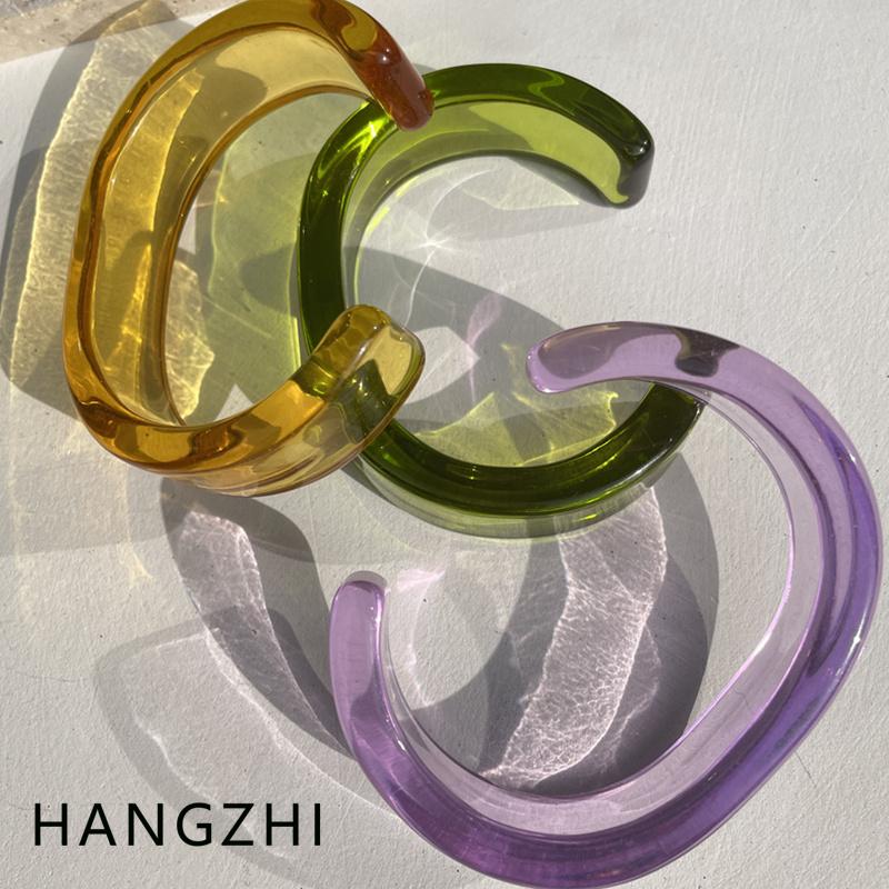 

Bangle HZ 2021 INES Trendy Simple Color Shiny Transparent Clear Acrylic Resin Open Bracelet For Women Girls Fashion Jewelry