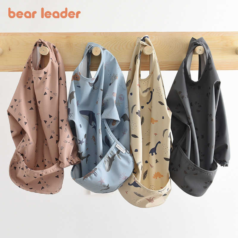 

Bear Leader Infant Baby Cartoon Print Bibs Girls Boys Long Sleeve Burp Cloths born Fashion Kids Accessories Cute Clothing 210708