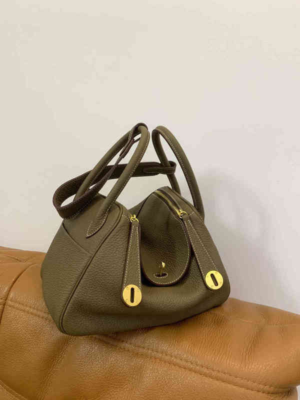 

Gaoding Tc Head Lindys Lindys26 Genuine Leather Doctor Pillow Bag One Shoulder Handbag Mg With Logo, Pearl grey